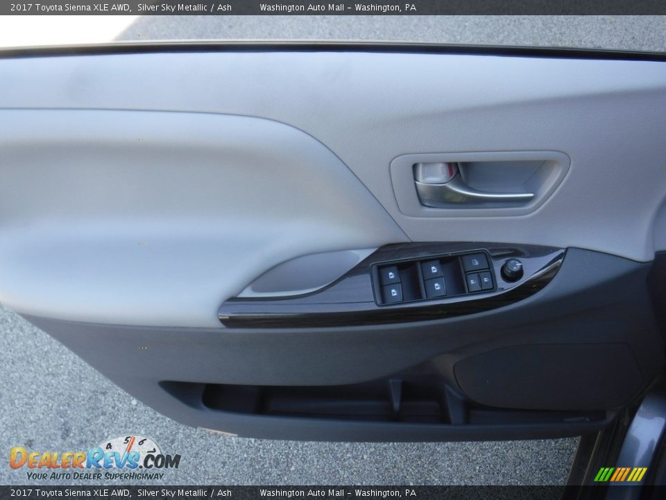 2017 Toyota Sienna XLE AWD Silver Sky Metallic / Ash Photo #20