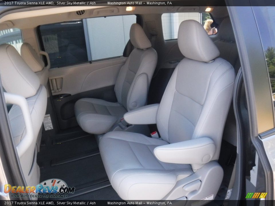 2017 Toyota Sienna XLE AWD Silver Sky Metallic / Ash Photo #25