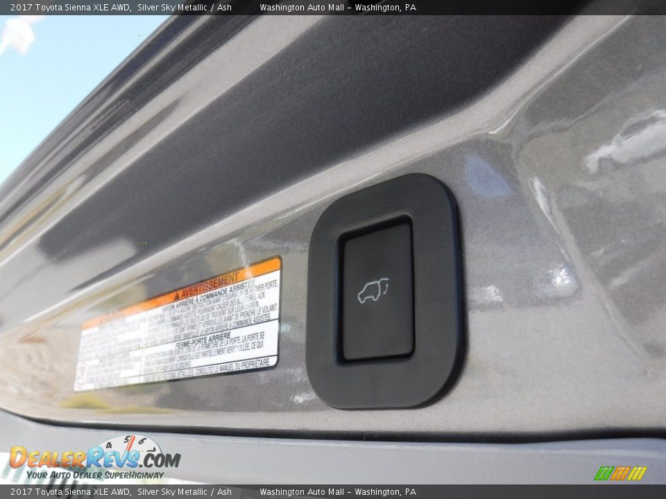 2017 Toyota Sienna XLE AWD Silver Sky Metallic / Ash Photo #28