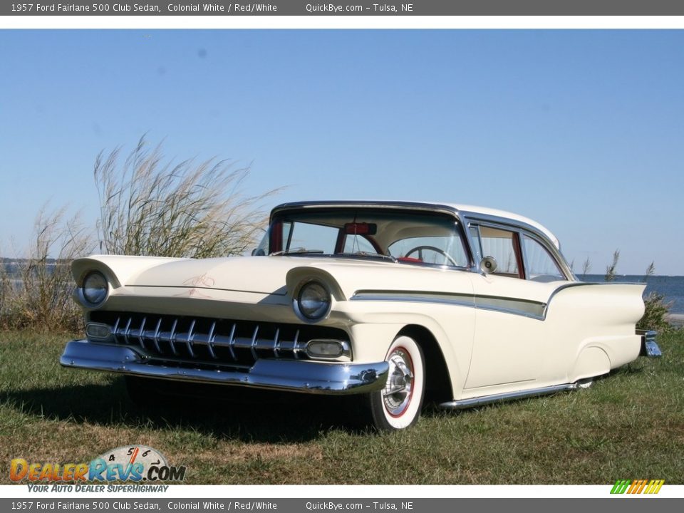 1957 Ford Fairlane 500 Club Sedan Colonial White / Red/White Photo #2