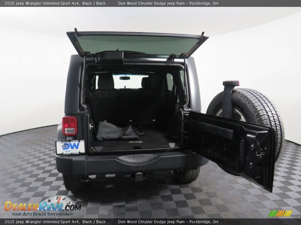 2015 Jeep Wrangler Unlimited Sport 4x4 Black / Black Photo #12