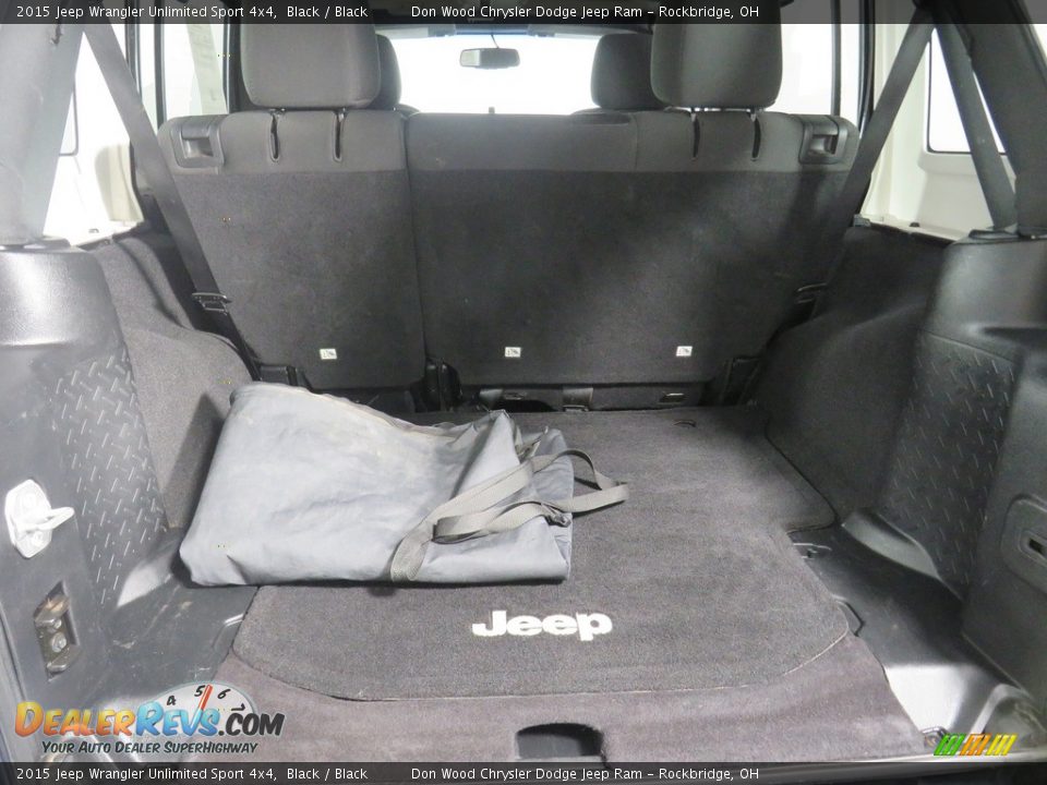 2015 Jeep Wrangler Unlimited Sport 4x4 Black / Black Photo #13