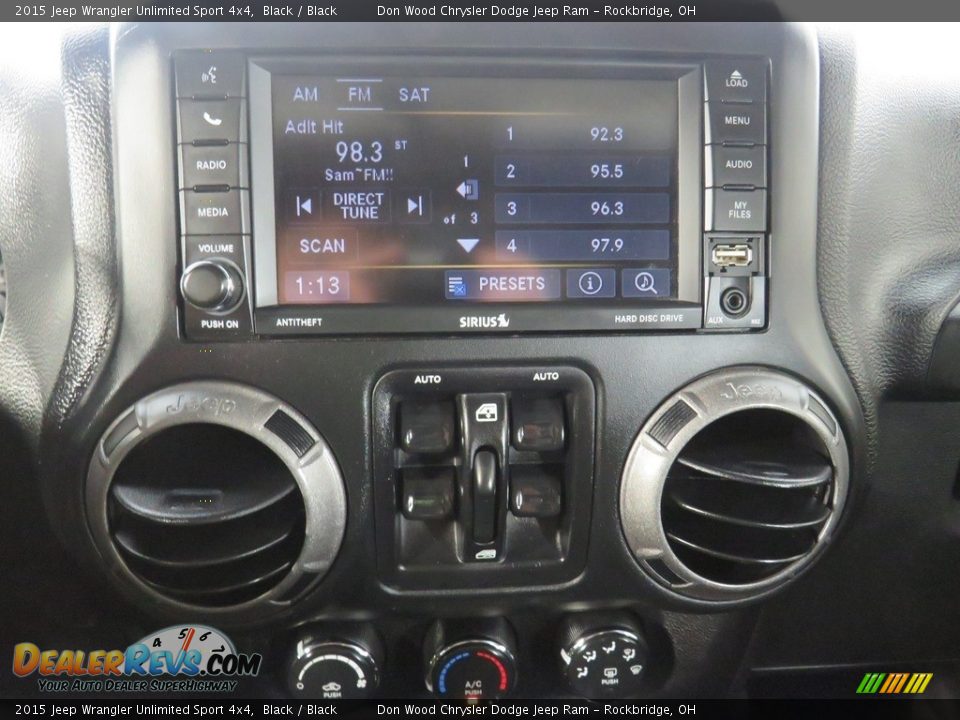 2015 Jeep Wrangler Unlimited Sport 4x4 Black / Black Photo #25
