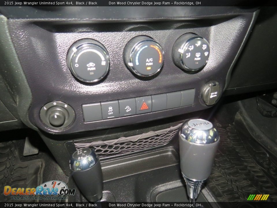 2015 Jeep Wrangler Unlimited Sport 4x4 Black / Black Photo #26