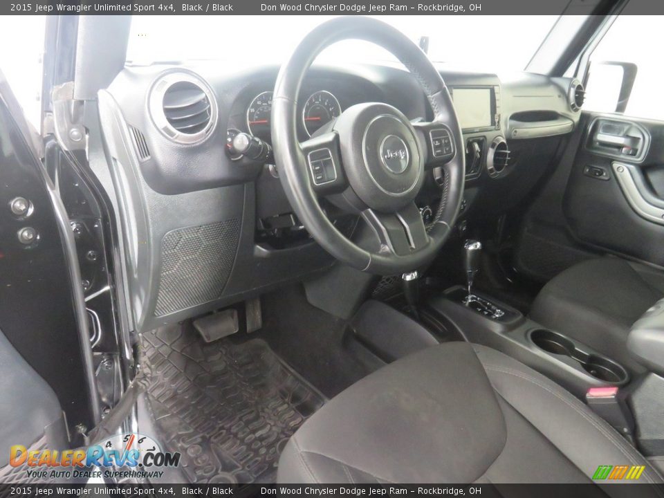 2015 Jeep Wrangler Unlimited Sport 4x4 Black / Black Photo #29