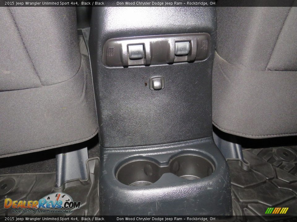 2015 Jeep Wrangler Unlimited Sport 4x4 Black / Black Photo #33