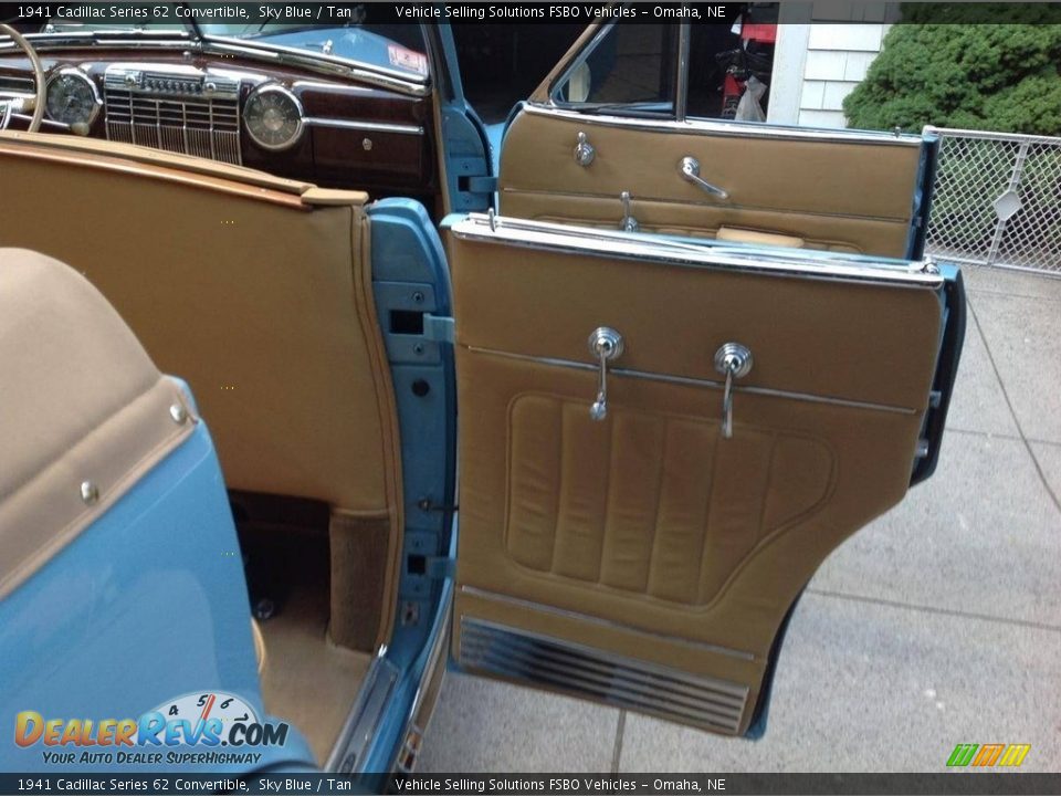 Door Panel of 1941 Cadillac Series 62 Convertible Photo #9