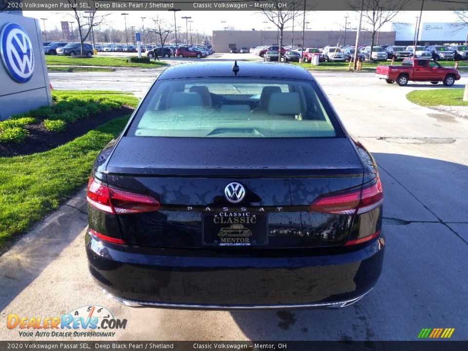 2020 Volkswagen Passat SEL Deep Black Pearl / Shetland Photo #5