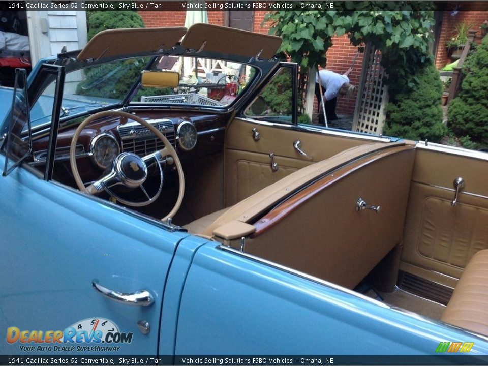1941 Cadillac Series 62 Convertible Sky Blue / Tan Photo #10