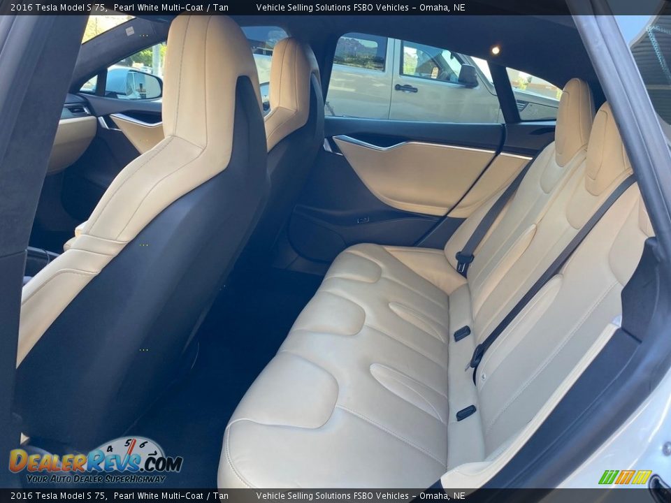 Rear Seat of 2016 Tesla Model S 75 Photo #5