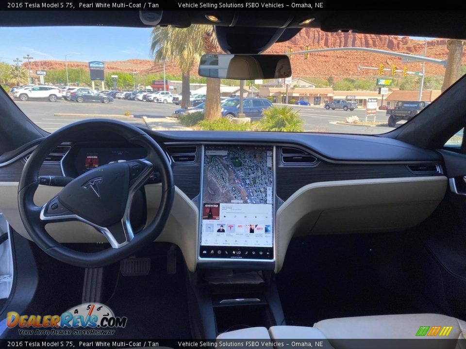 Dashboard of 2016 Tesla Model S 75 Photo #9
