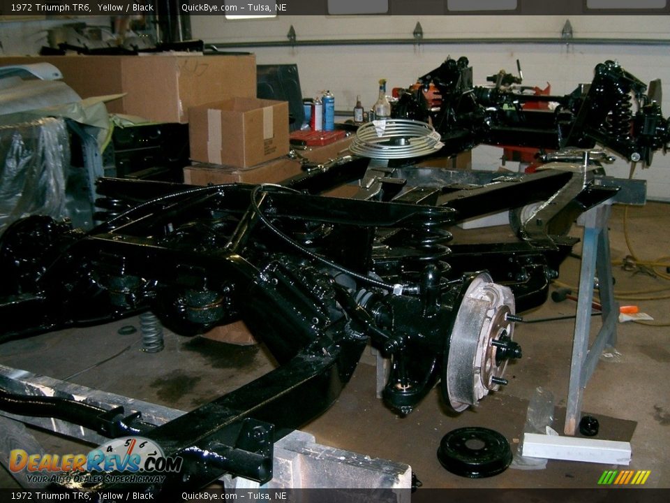 Undercarriage of 1972 Triumph TR6  Photo #36