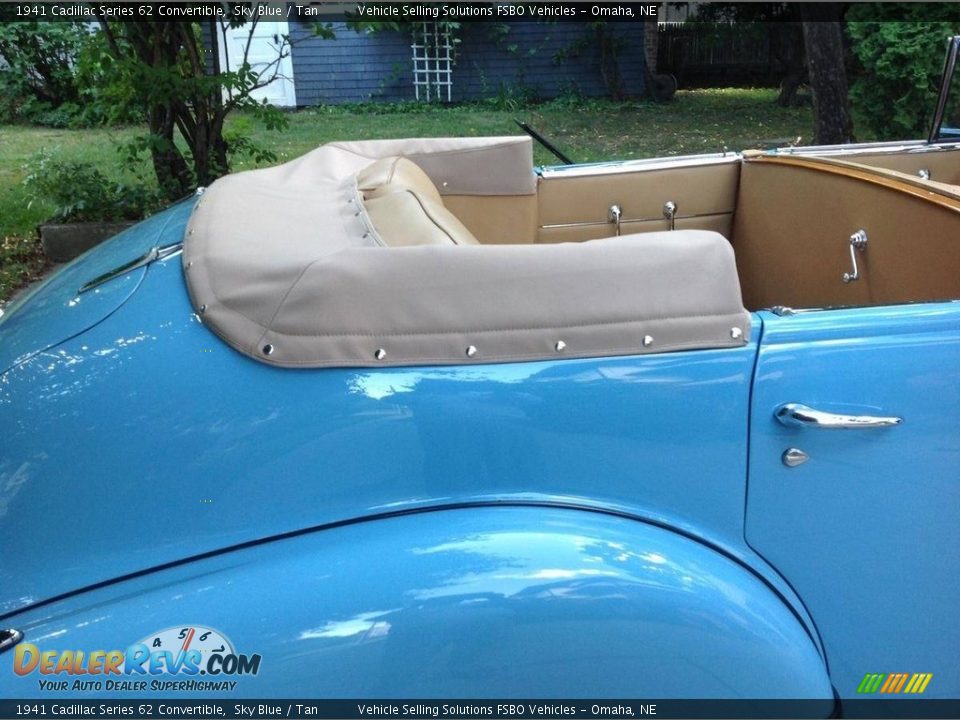 1941 Cadillac Series 62 Convertible Sky Blue / Tan Photo #26