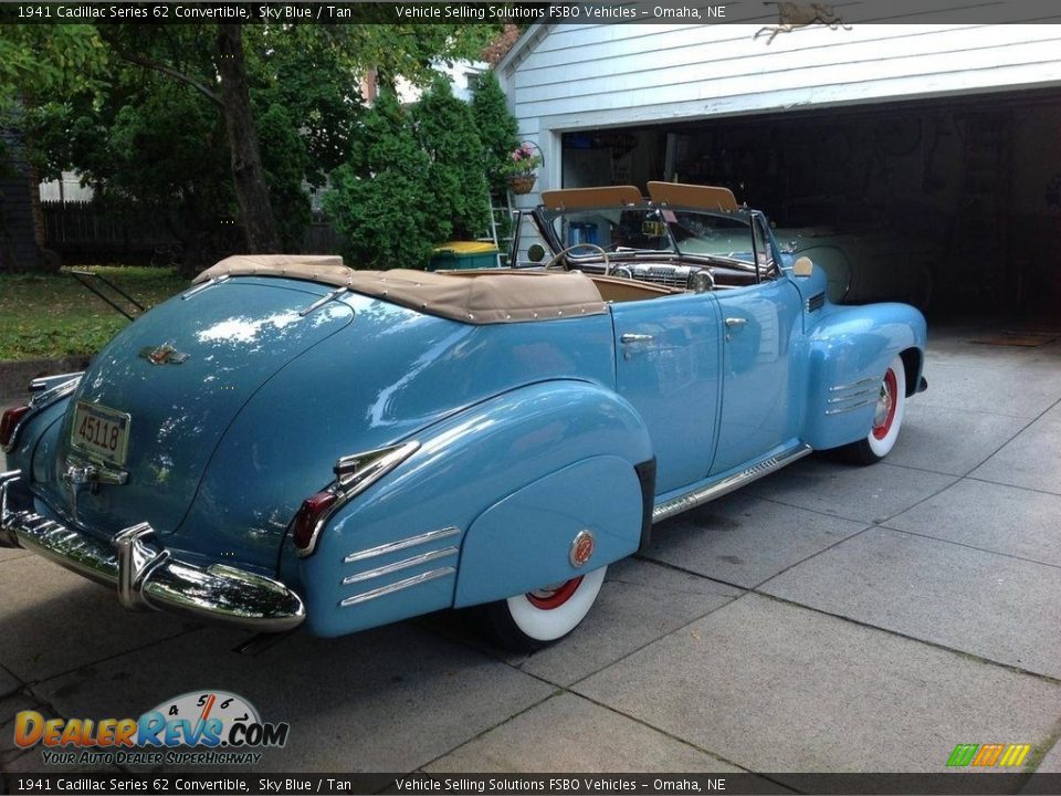 1941 Cadillac Series 62 Convertible Sky Blue / Tan Photo #32
