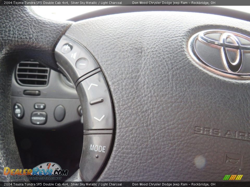 2004 Toyota Tundra SR5 Double Cab 4x4 Silver Sky Metallic / Light Charcoal Photo #33