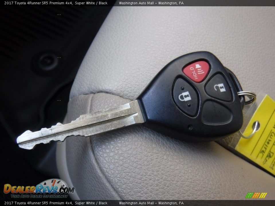 2017 Toyota 4Runner SR5 Premium 4x4 Super White / Black Photo #30