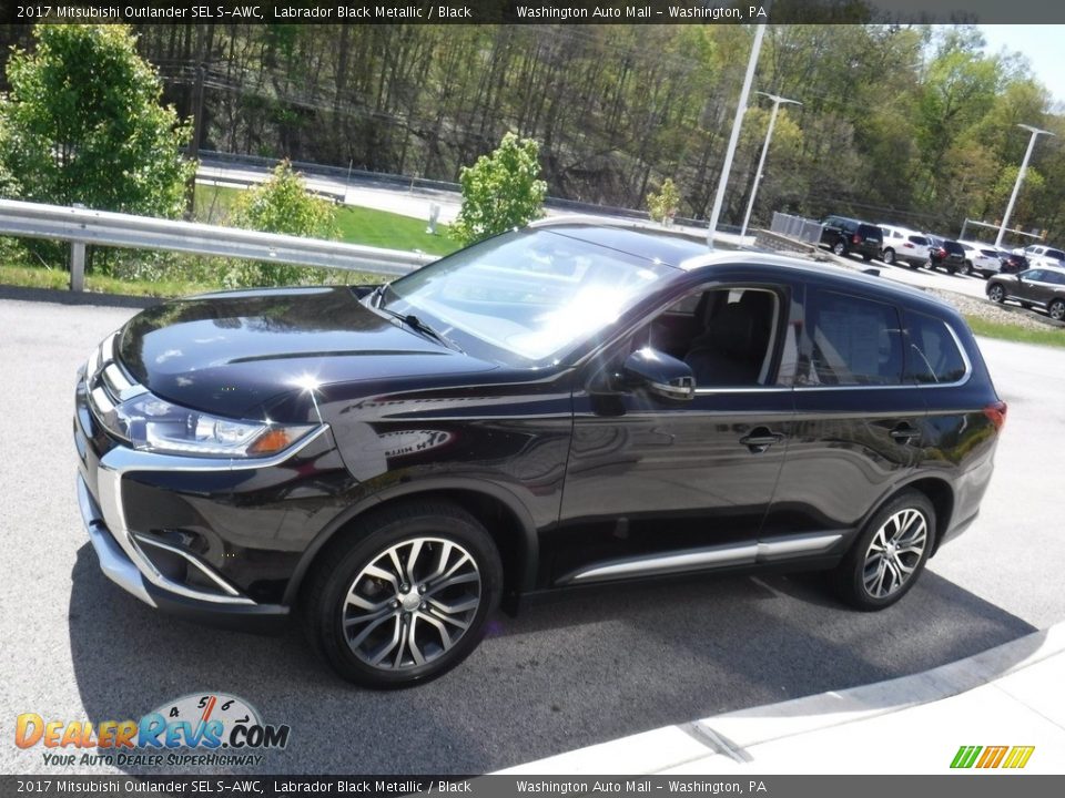 Labrador Black Metallic 2017 Mitsubishi Outlander SEL S-AWC Photo #12