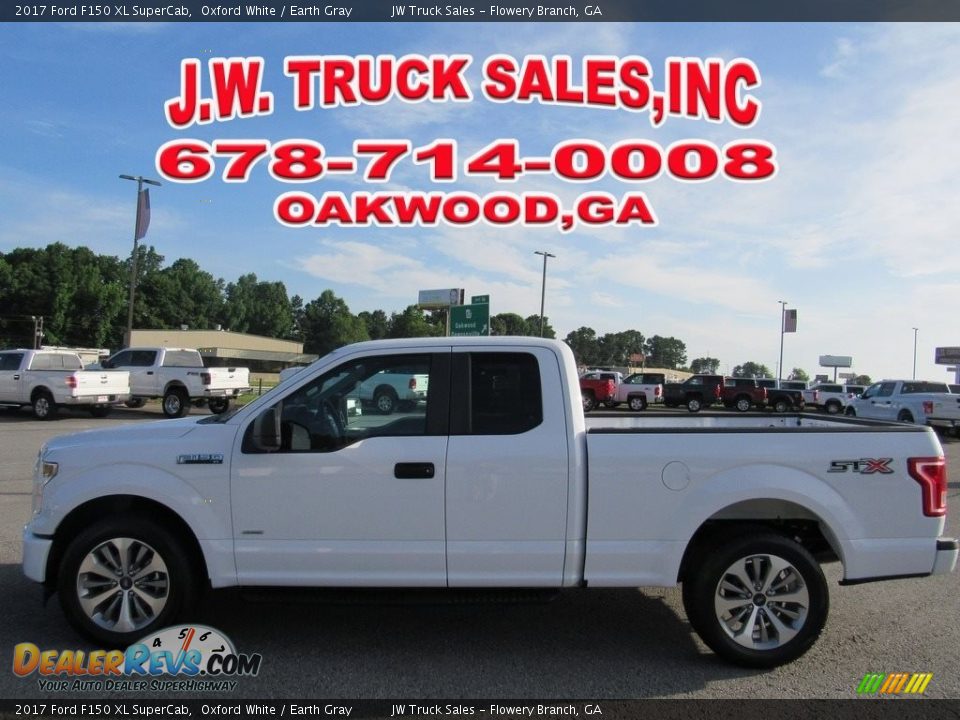 2017 Ford F150 XL SuperCab Oxford White / Earth Gray Photo #2