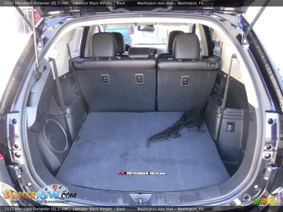 2017 Mitsubishi Outlander SEL S-AWC Trunk Photo #24