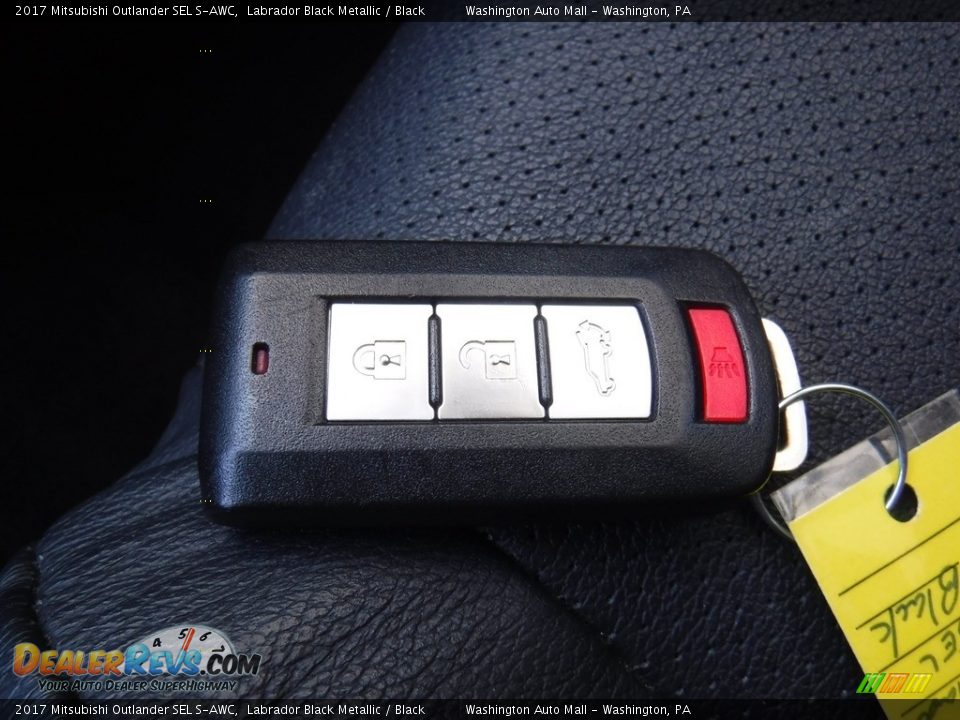 Keys of 2017 Mitsubishi Outlander SEL S-AWC Photo #27