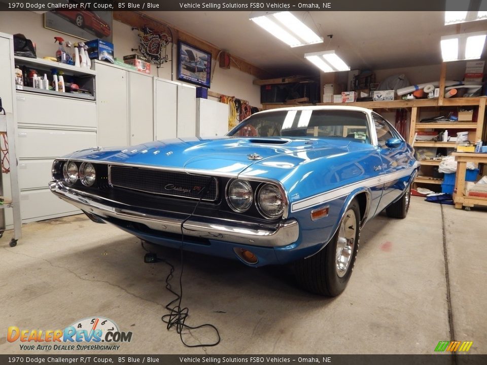 Front 3/4 View of 1970 Dodge Challenger R/T Coupe Photo #4