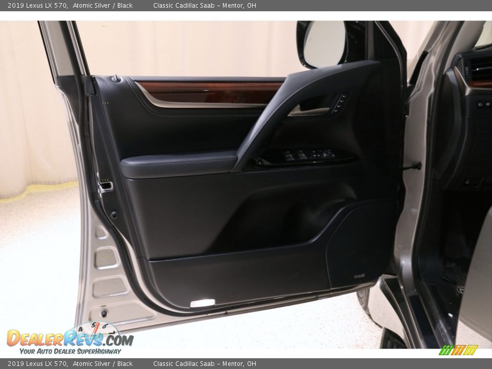 2019 Lexus LX 570 Atomic Silver / Black Photo #4