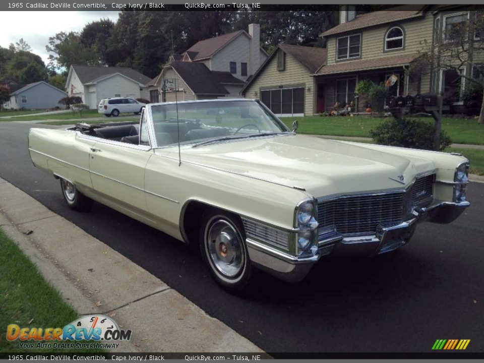 Front 3/4 View of 1965 Cadillac DeVille Convertible Photo #2