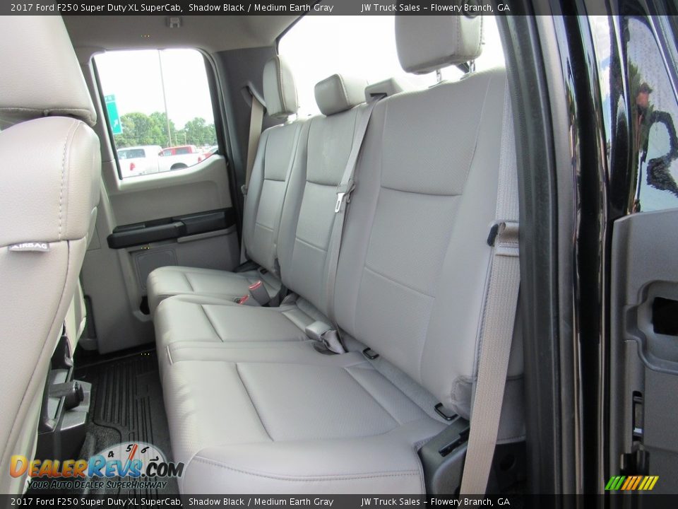 Rear Seat of 2017 Ford F250 Super Duty XL SuperCab Photo #18