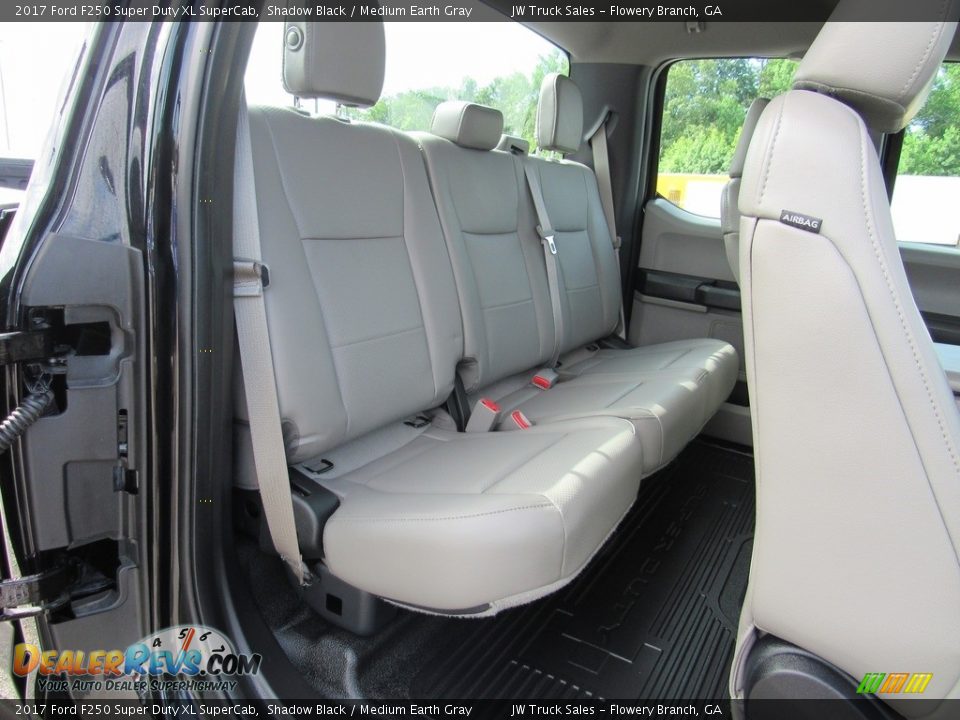 Rear Seat of 2017 Ford F250 Super Duty XL SuperCab Photo #36