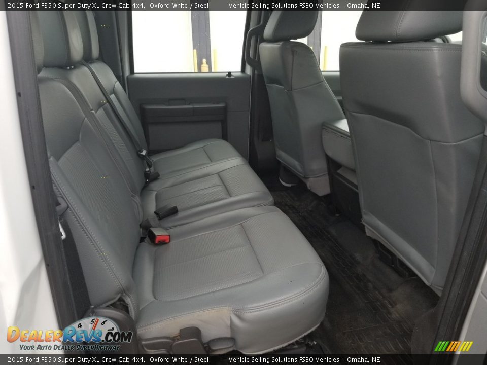 Rear Seat of 2015 Ford F350 Super Duty XL Crew Cab 4x4 Photo #9
