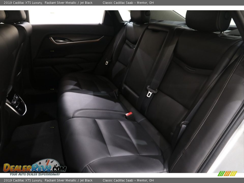 2019 Cadillac XTS Luxury Radiant Silver Metallic / Jet Black Photo #17