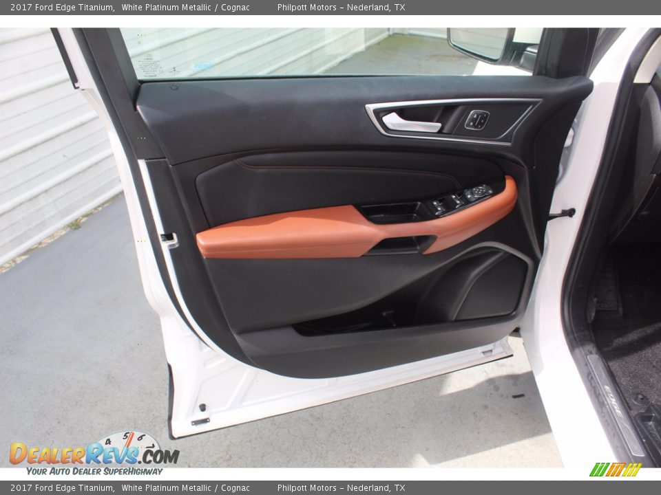 Door Panel of 2017 Ford Edge Titanium Photo #13