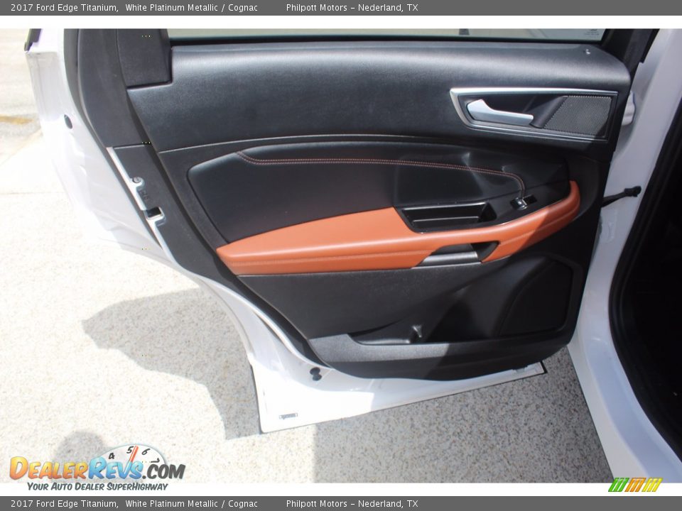 Door Panel of 2017 Ford Edge Titanium Photo #23