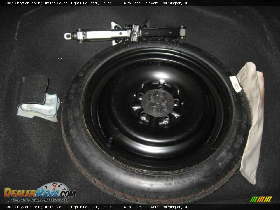 2004 Chrysler Sebring Limited Coupe Light Blue Pearl / Taupe Photo #35