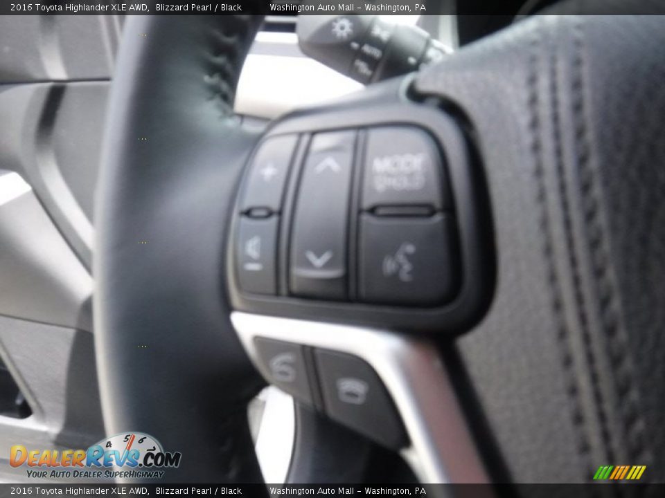 2016 Toyota Highlander XLE AWD Blizzard Pearl / Black Photo #4