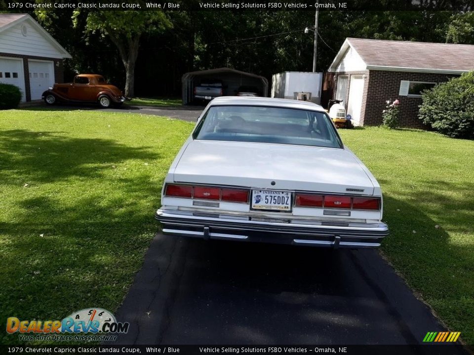 1979 Chevrolet Caprice Classic Landau Coupe White / Blue Photo #18