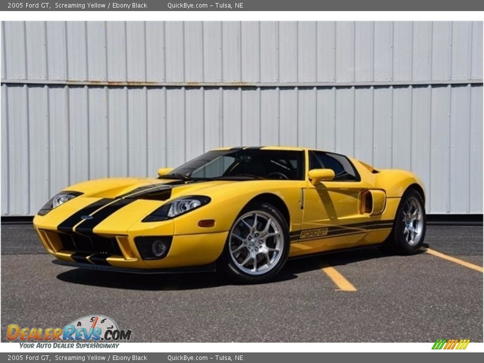 Front 3/4 View of 2005 Ford GT  Photo #1
