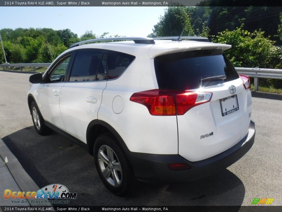 2014 Toyota RAV4 XLE AWD Super White / Black Photo #12