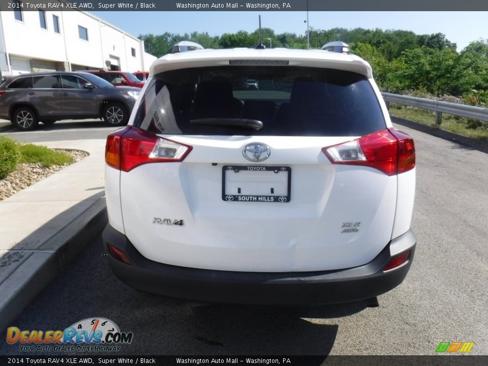 2014 Toyota RAV4 XLE AWD Super White / Black Photo #13