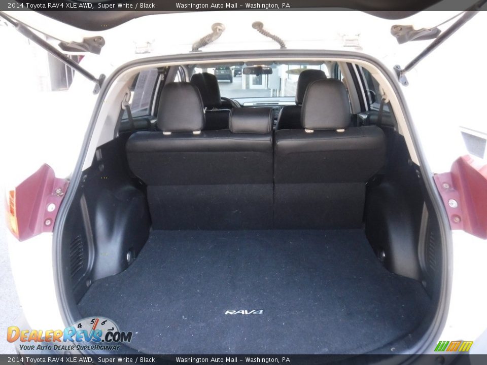 2014 Toyota RAV4 XLE AWD Super White / Black Photo #22