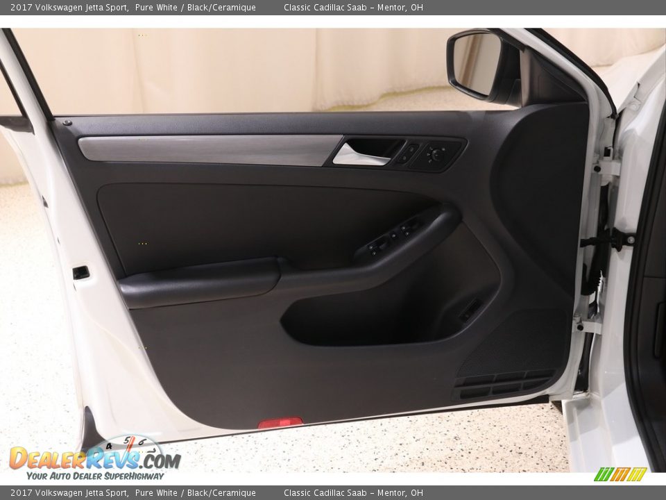 Door Panel of 2017 Volkswagen Jetta Sport Photo #6