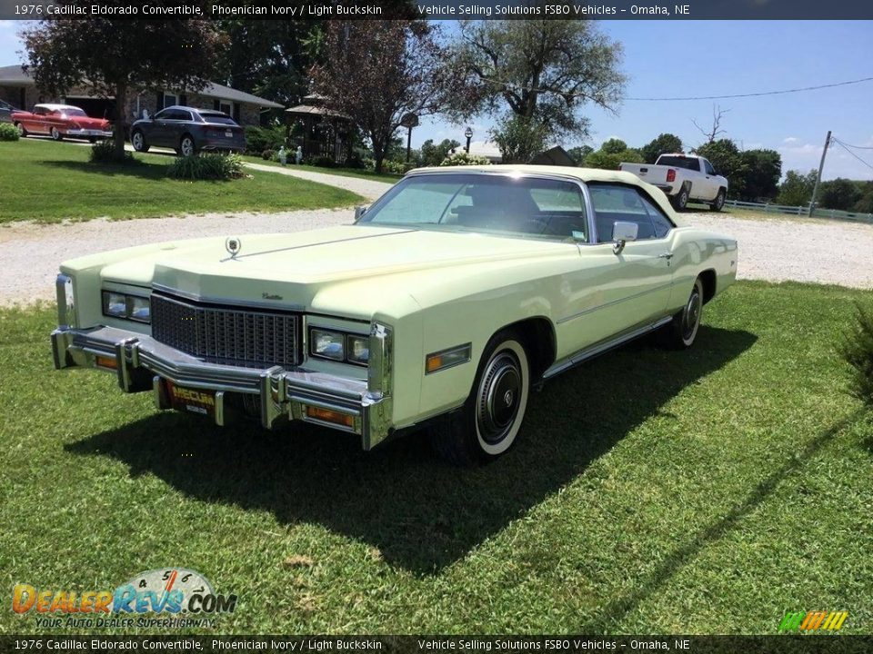 1976 Cadillac Eldorado Convertible Phoenician Ivory / Light Buckskin Photo #9