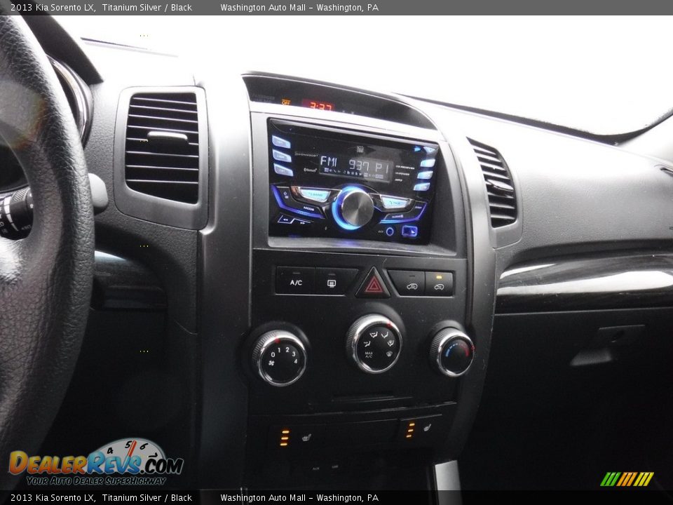 2013 Kia Sorento LX Titanium Silver / Black Photo #4