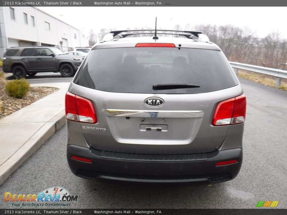 2013 Kia Sorento LX Titanium Silver / Black Photo #16