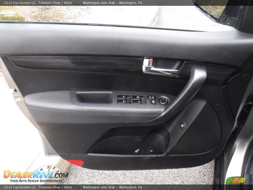 2013 Kia Sorento LX Titanium Silver / Black Photo #18