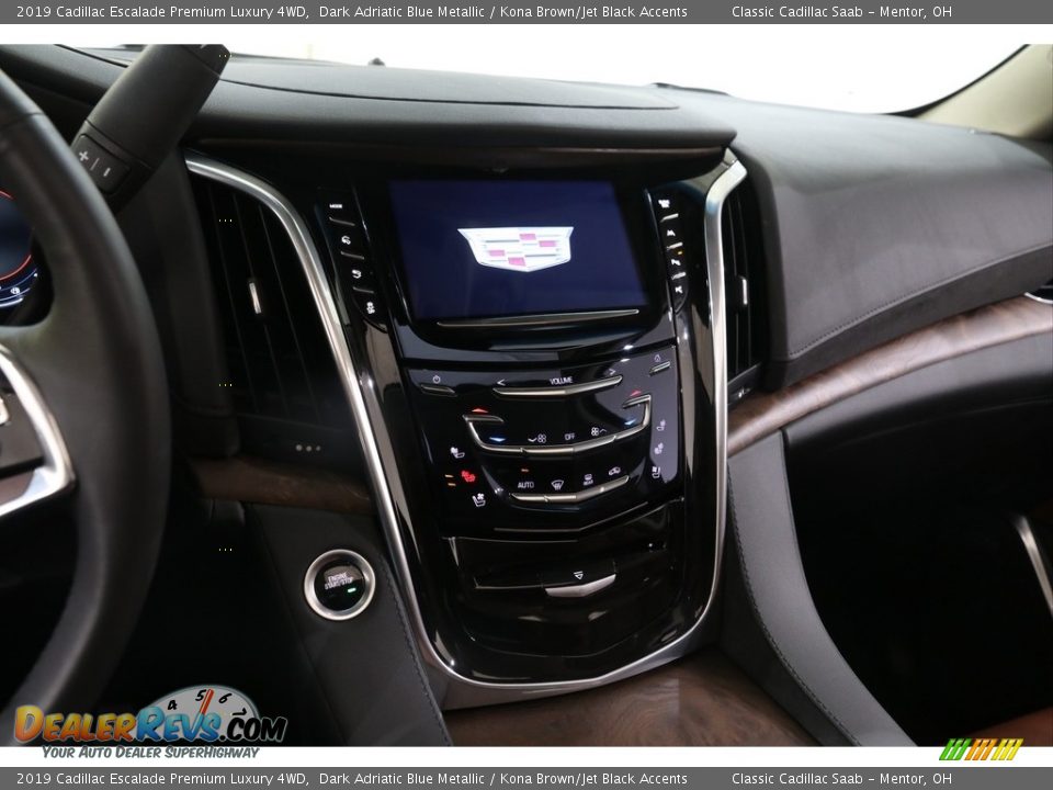 Controls of 2019 Cadillac Escalade Premium Luxury 4WD Photo #9