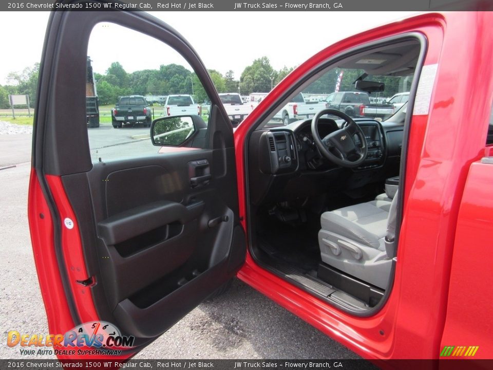 2016 Chevrolet Silverado 1500 WT Regular Cab Red Hot / Jet Black Photo #11