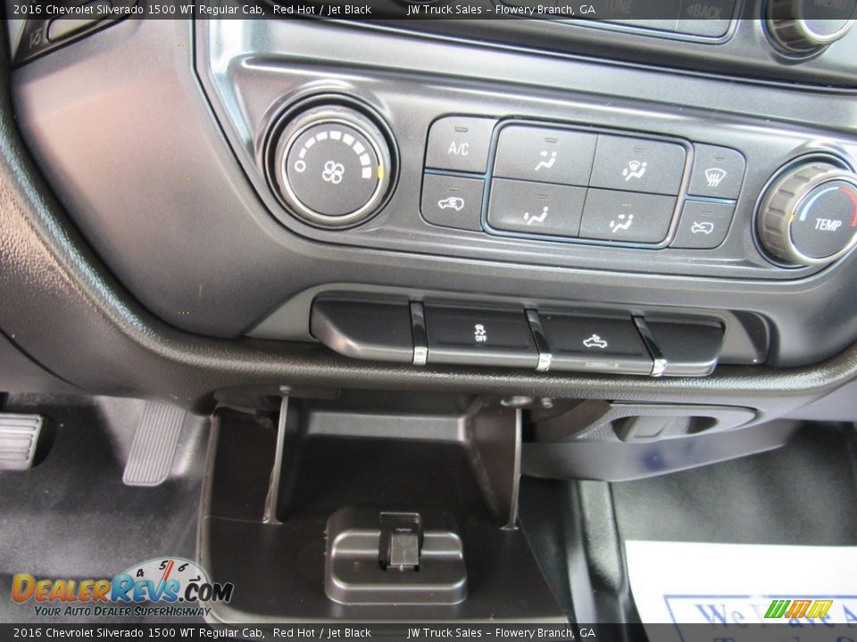 Controls of 2016 Chevrolet Silverado 1500 WT Regular Cab Photo #22