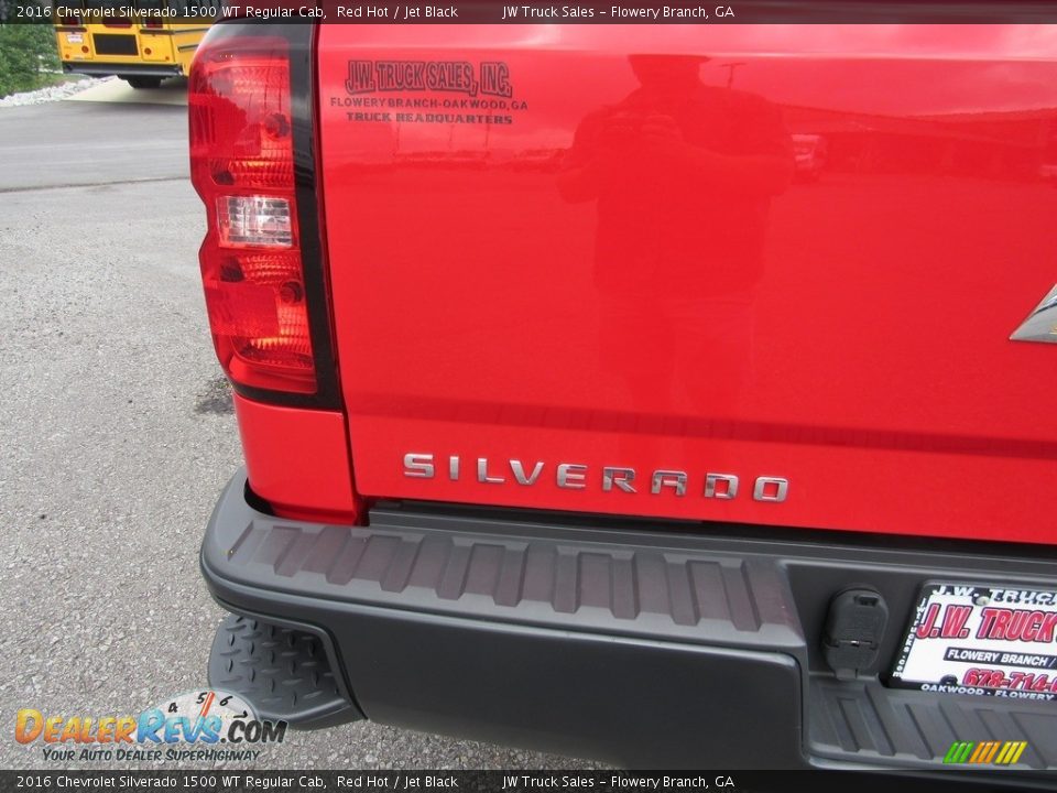 2016 Chevrolet Silverado 1500 WT Regular Cab Red Hot / Jet Black Photo #11