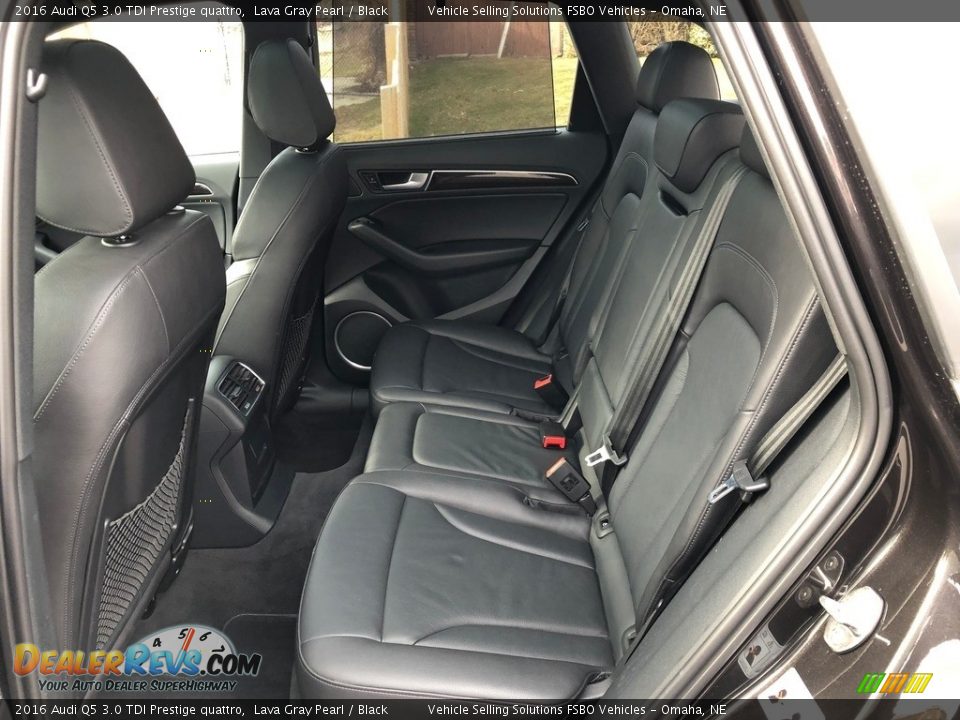 Rear Seat of 2016 Audi Q5 3.0 TDI Prestige quattro Photo #8